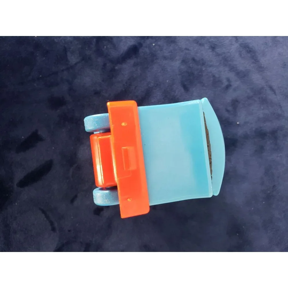 2011 Mattel Thomas & Friends Gullane Blue Thomas the Tank Engine Toy Train‎